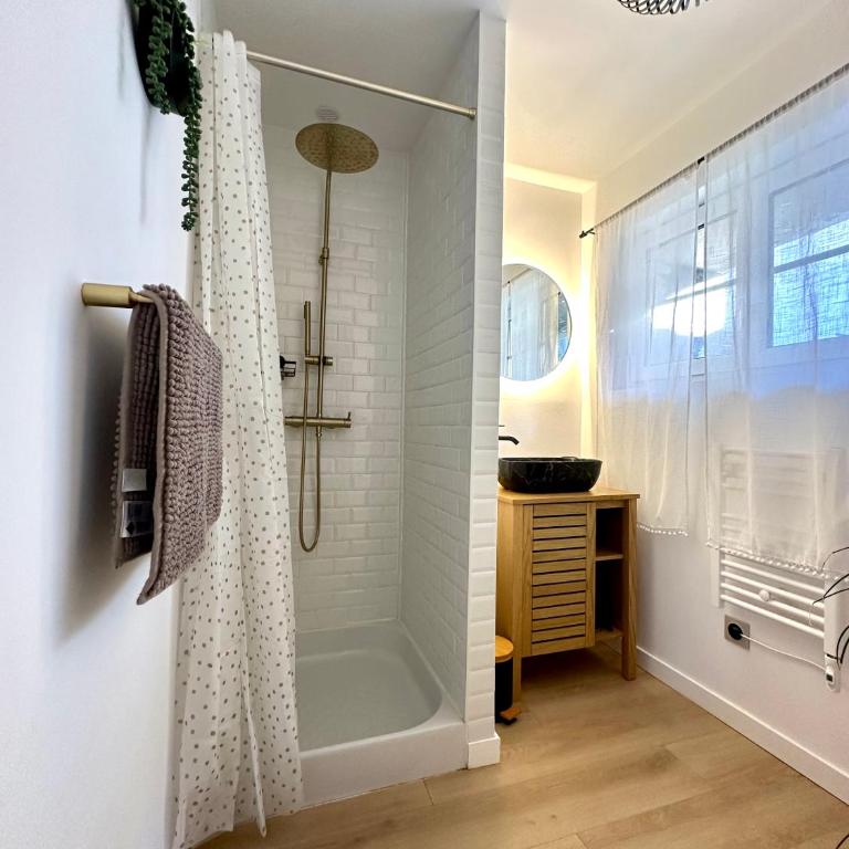 Charmant deux pièces en plein centre-ville de NARBONNE - One-Bedroom Apartment - 19