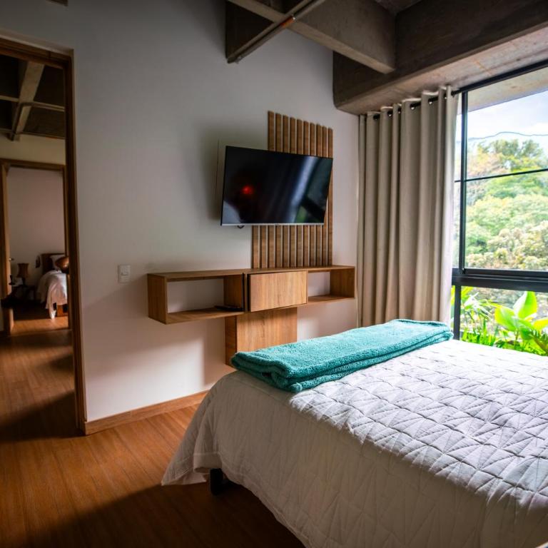 Home away from home - By Adri - Two-Bedroom Apartment - 14