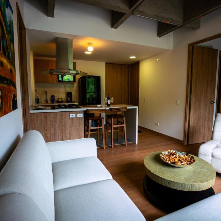 Home away from home - By Adri - Two-Bedroom Apartment - 3