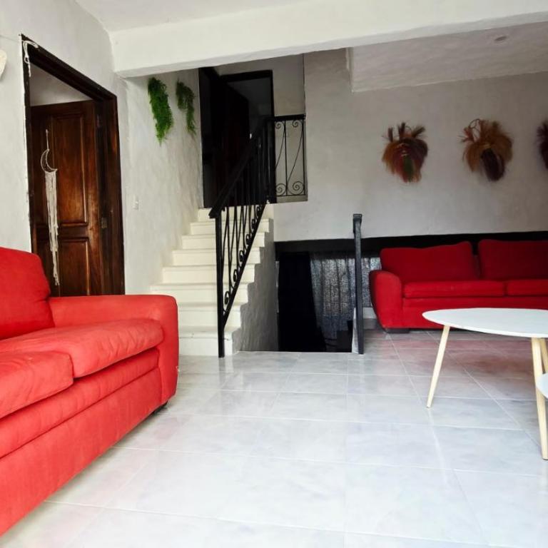 Familiar, amplio y con alberca - Apartamento de 3 dormitorios - 60