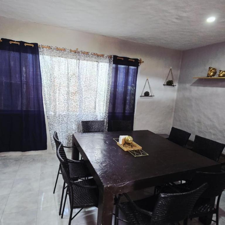 Familiar, amplio y con alberca - Apartamento de 3 dormitorios - 81