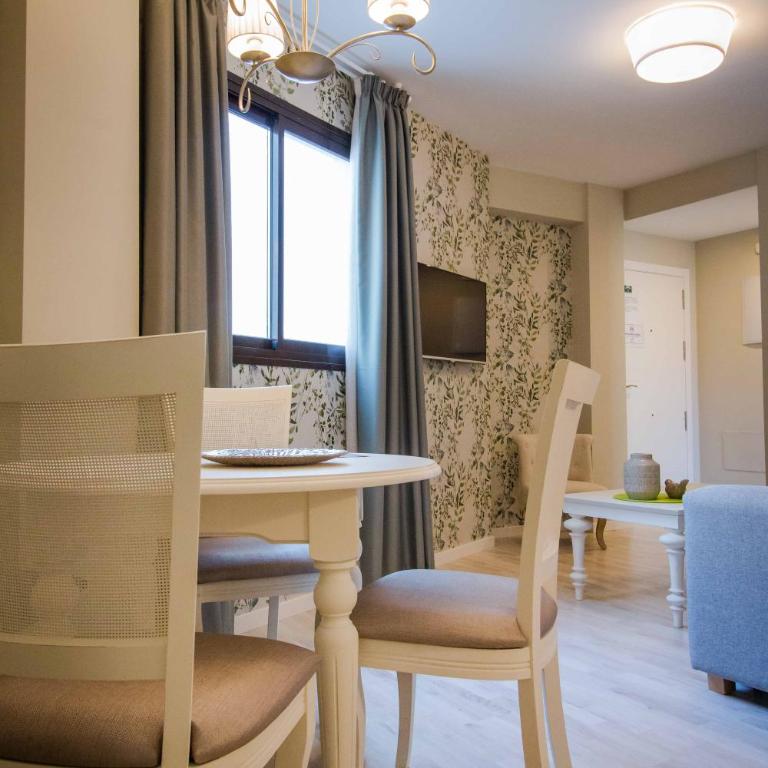 H2M Dos Aceras Terrace Solarium & Pet Friendly - Apartamento con ducha - 3
