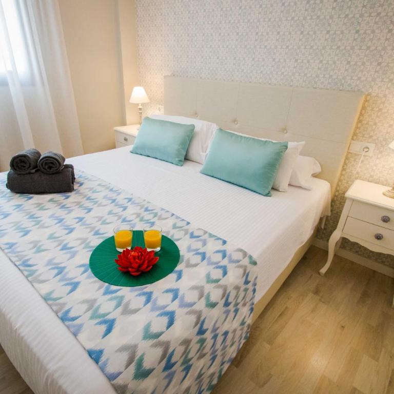 H2M Dos Aceras Terrace Solarium & Pet Friendly - Apartamento con ducha - 15