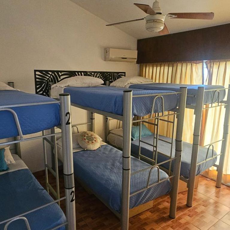 We Hostel - Habitación Compartida Mixta de 6 camas - 1