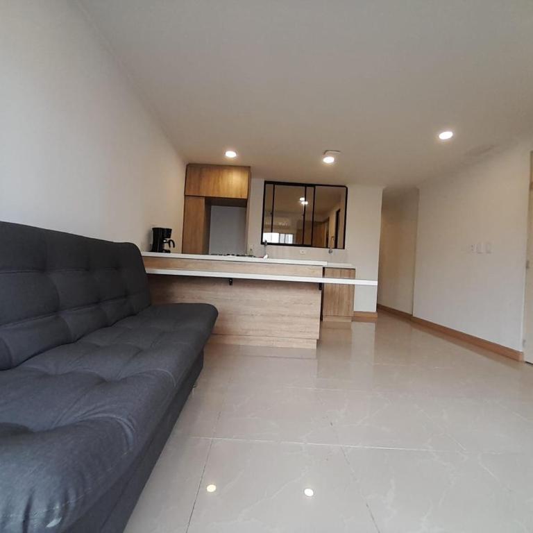 MEDELLIN ALOJAMIENTO EN Laureles - Three-Bedroom Apartment - 1