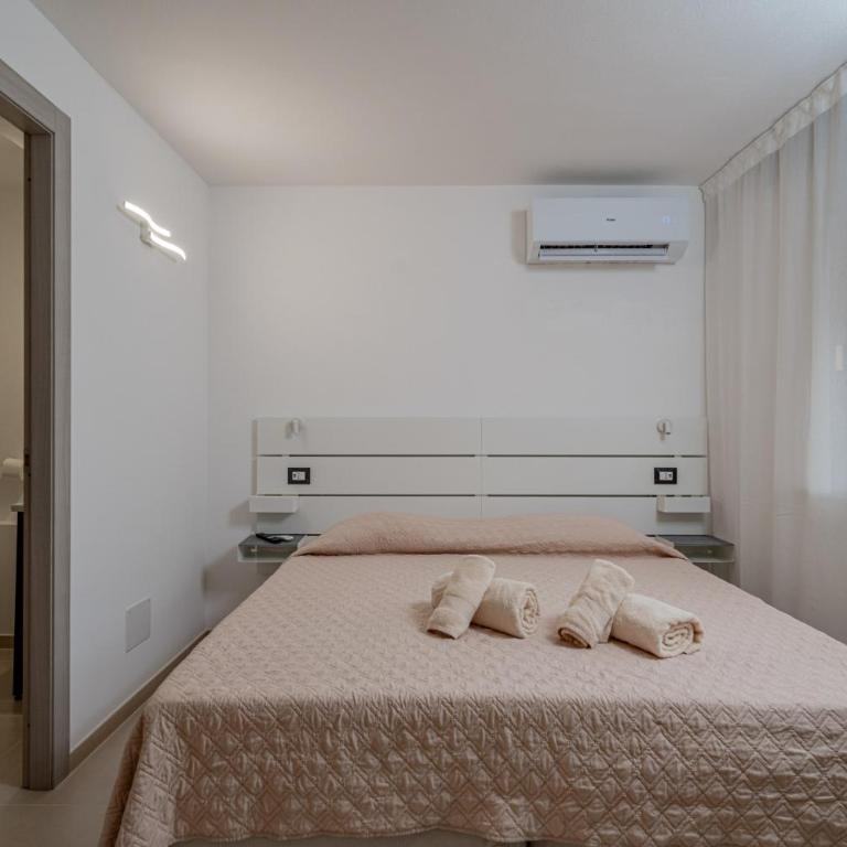 Domo Archea, al centro di Olbia - Camera Tripla con Bagno Privato - 2