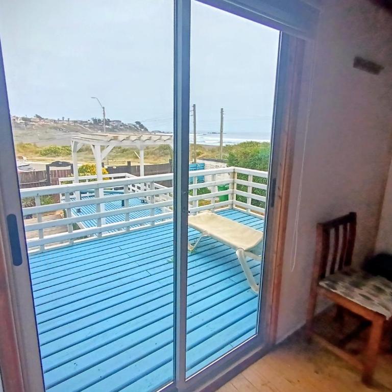 Pichilemuhostel SurfersView - Family Room with Sea View - 6