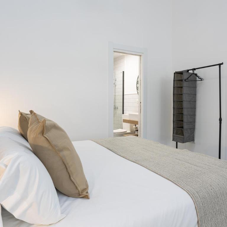 Holidays2Malaga Picasuss Loft New Built Close Huelin Beach and Promenade - Loft - 15