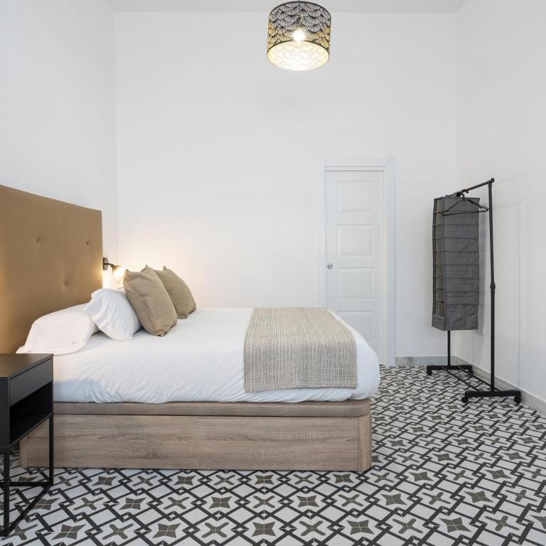 Holidays2Malaga Picasuss Loft New Built Close Huelin Beach and Promenade - Loft - 2