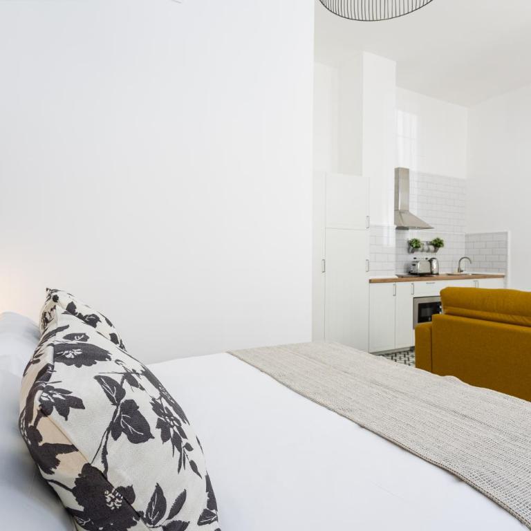 Holidays2Malaga Picasuss Loft New Built Close Huelin Beach and Promenade - Loft - 10