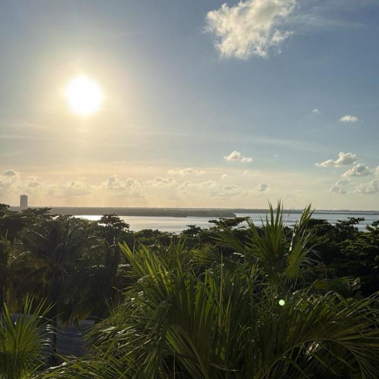 Beachfront Apartment in Cancun - One-Bedroom Apartment - 32