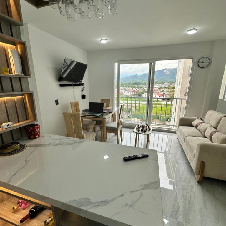 Moderno Apartamento con piscina Villavo Relax - Three-Bedroom Apartment - 1