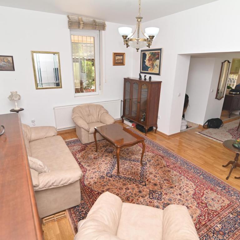 Botanical Hideout - Near City Center & Free Parking - Two-Bedroom Apartment - 1