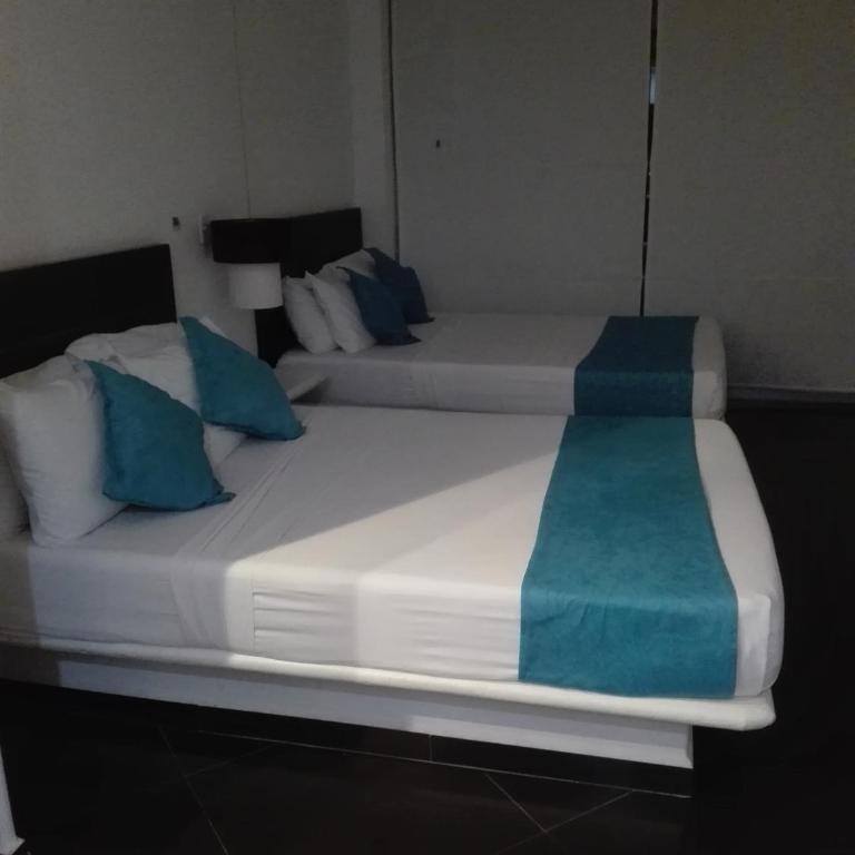 Hotel Paraiso Estudios - Habitación Cuádruple Superior - 1