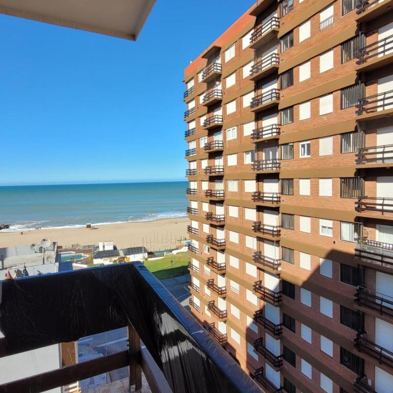 Dpto vista al mar 2 ambientes, 2 baños, cochera - Apartamento de 2 dormitorios - 1