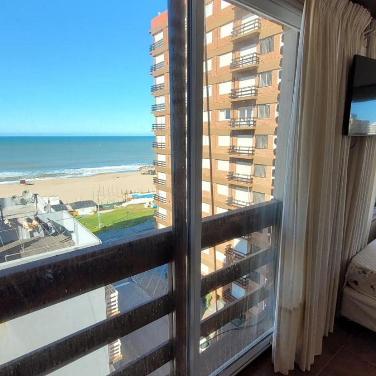 Dpto vista al mar 2 ambientes, 2 baños, cochera - Apartamento de 2 dormitorios - 4