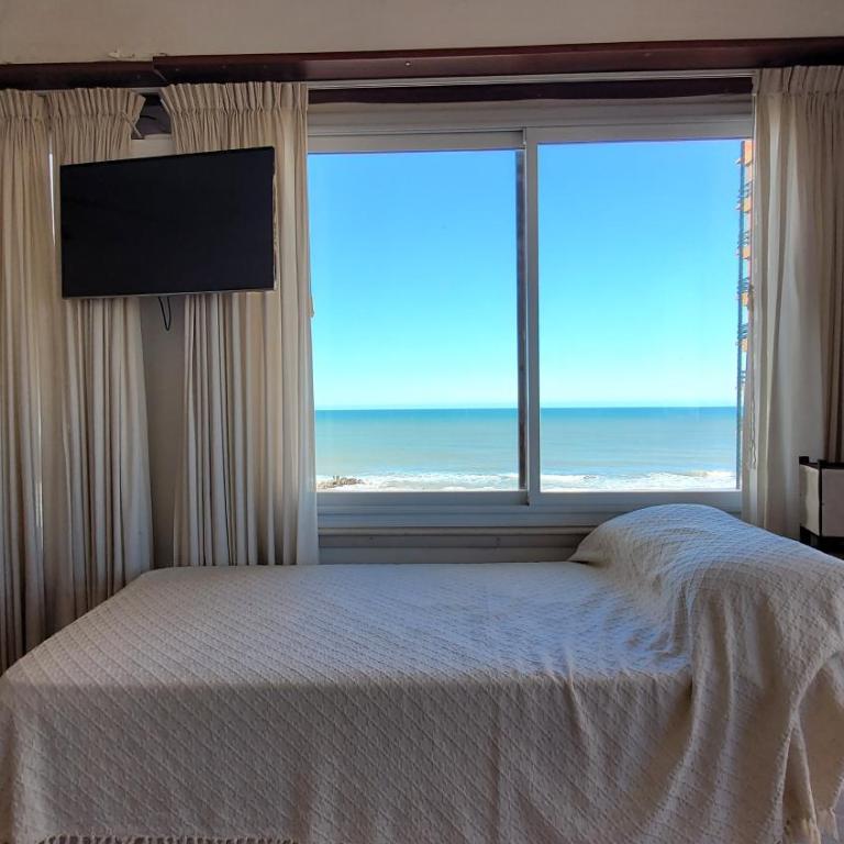 Dpto vista al mar 2 ambientes, 2 baños, cochera - Apartamento de 2 dormitorios - 9