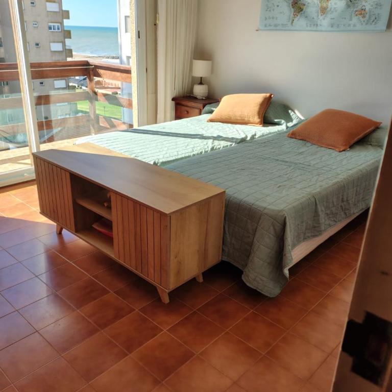 Dpto vista al mar 2 ambientes, 2 baños, cochera - Apartamento de 2 dormitorios - 10