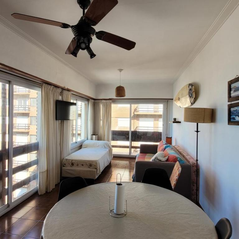 Dpto vista al mar 2 ambientes, 2 baños, cochera - Apartamento de 2 dormitorios - 15
