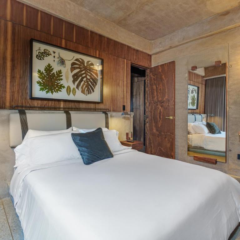 23 Living - Two-Bedroom Deluxe Apartment - 3