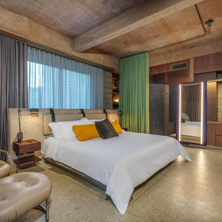 23 Living - Two-Bedroom Deluxe Apartment - 4