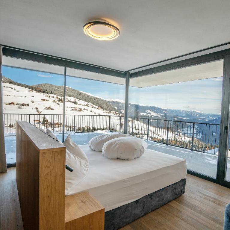 Hotel Purvita - Ski In Ski Out - Infinity Pool - Deluxe Suite - 2