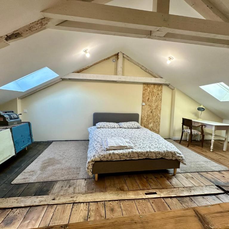 A l'ombre de la Tour - Appartement en Duplex - 13