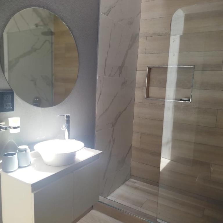 VILLAROBLES bosque y playa - Five-Bedroom House - 36