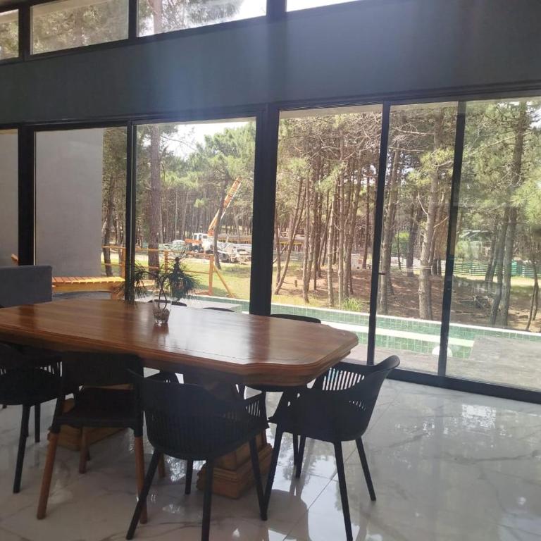 VILLAROBLES bosque y playa - Five-Bedroom House - 44