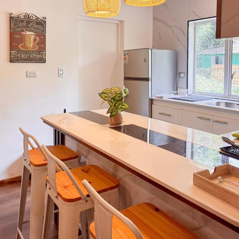 Hare Mahalo - Four-Bedroom House - 19