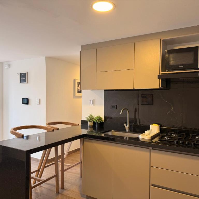 Apartamento Nuevo Central Piso 7 Terraza privada - Two-Bedroom Apartment with Balcony and Terrace - 2