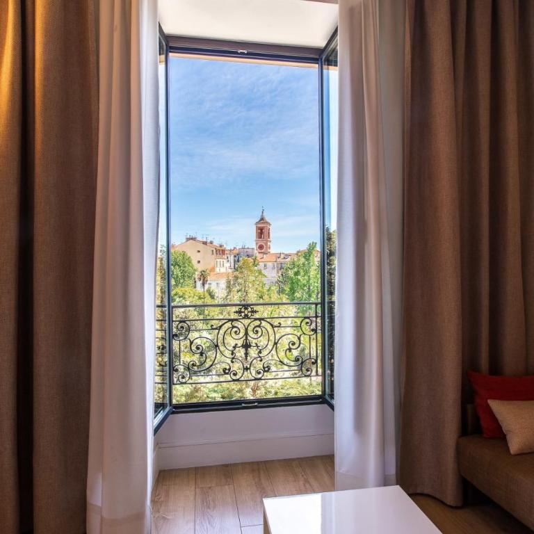 GRAND HÔTEL Golden Square 3 min to Beach Green Corridor View AC - Studio - 14