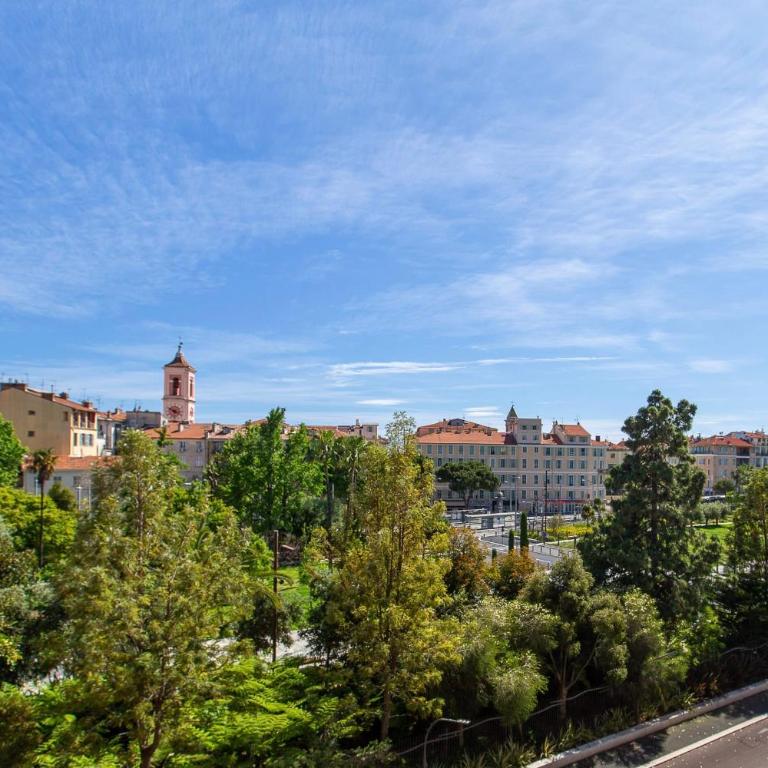 GRAND HÔTEL Golden Square 3 min to Beach Green Corridor View AC - Studio - 7