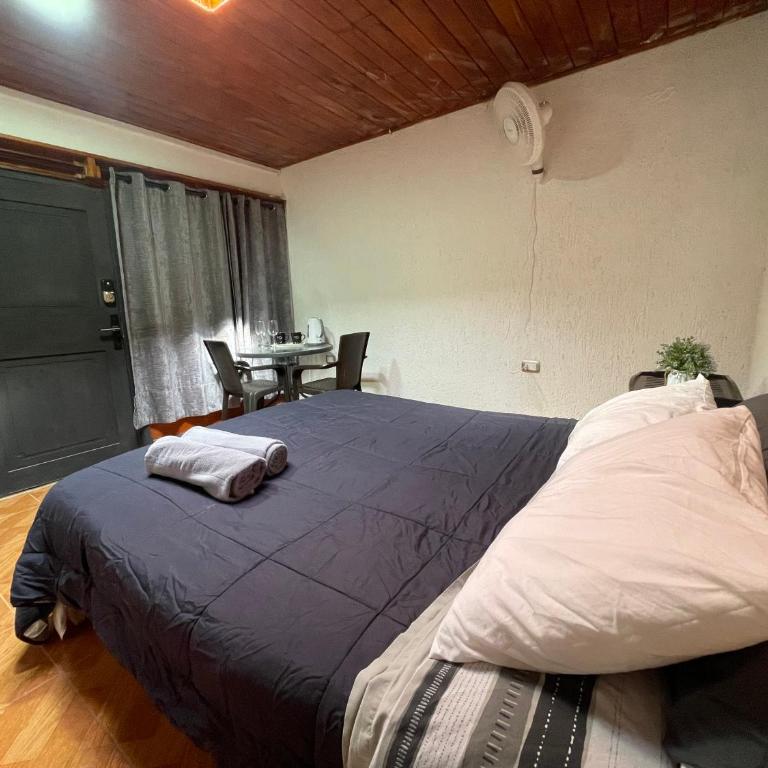 Habitación doble en el centro con baño privado - Double Room with Private Bathroom - 15