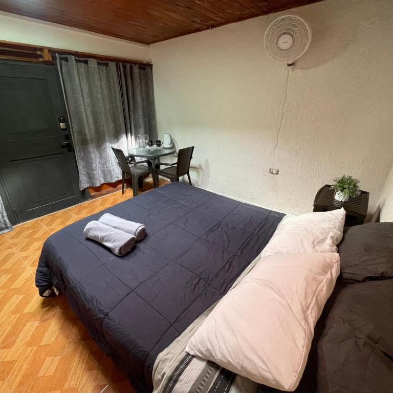 Habitación doble en el centro con baño privado - Double Room with Private Bathroom - 16