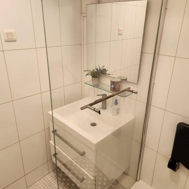 Appartement-Next to Alesia métro station - One-Bedroom Apartment - 5