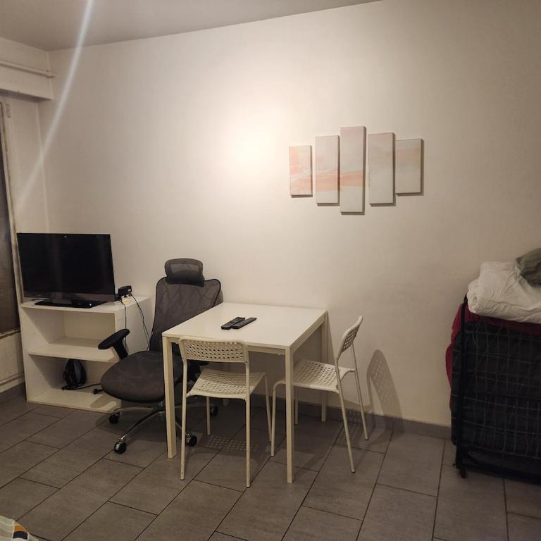 Appartement petit proche metro Alesia - Appartement 1 Chambre - 8