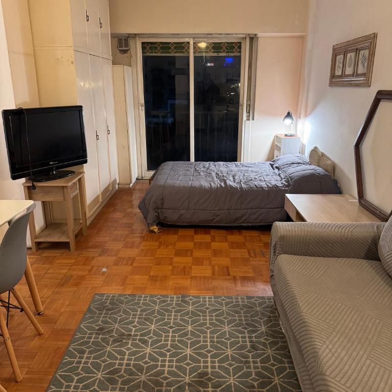 Bright studio apartment in Almagro 4th floor - One-Bedroom Apartment - 5