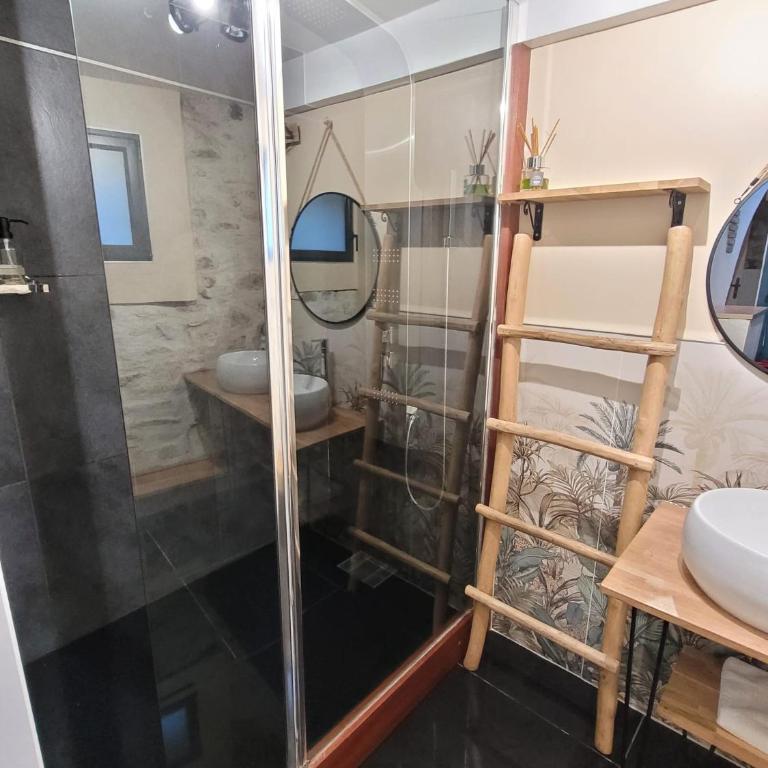 Chaleureuse bergerie rénovée. - Maison 2 Chambres - 3