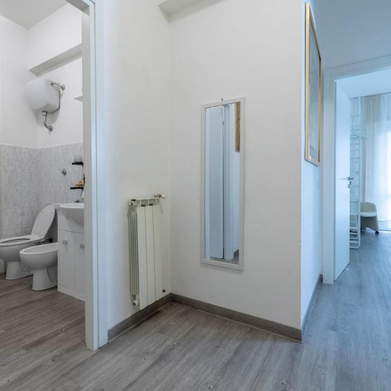Cozy Urban Retreat, 2BR, Family Escape in Rome - Two-Bedroom Apartment - 23
