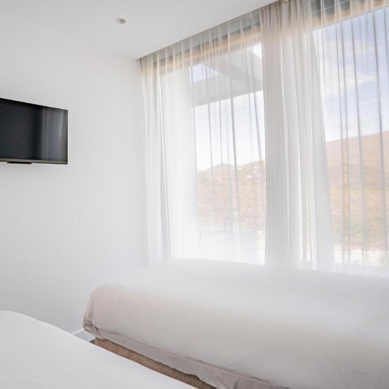 Gorgeous Home In Mijas - Casa de 4 dormitorios - 24