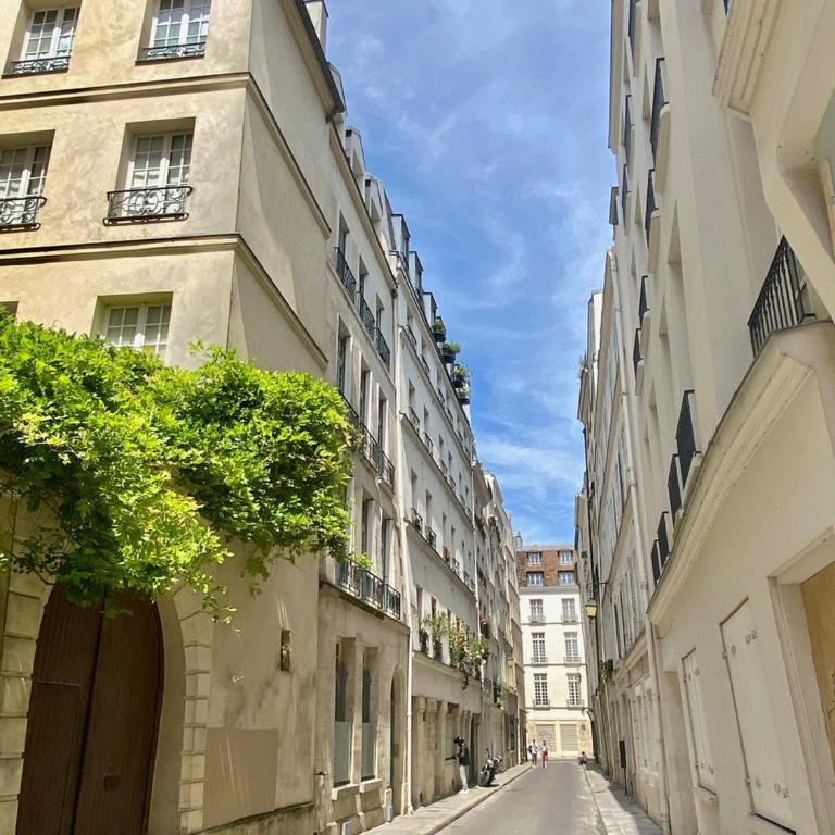 Exceptional Apartment Île Saint Louis - Jacuzzi - Appartement 3 Chambres - 53