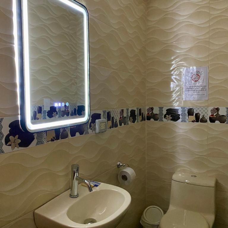 Hotel Naciones Unidas - Suite - 9