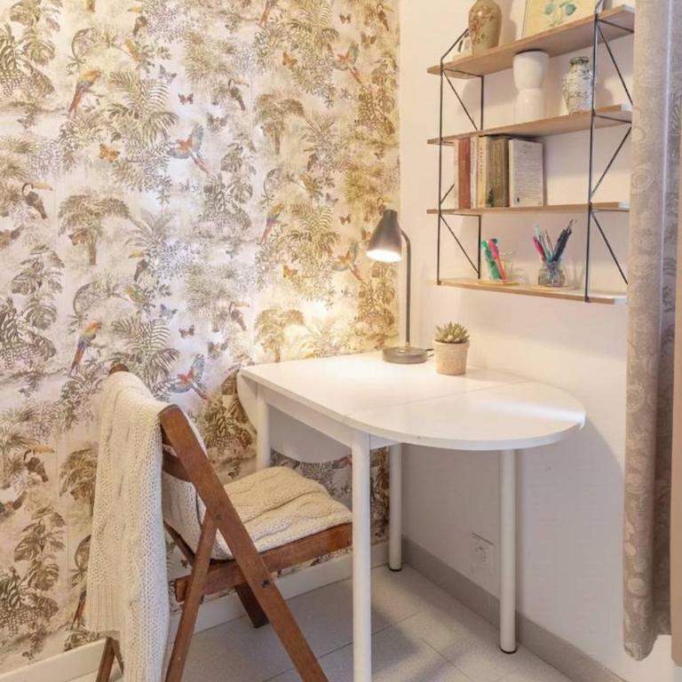 Quartier Chic l Chambres l Gare centrale l Tramway - Chambre Lit Queen-Size - 15