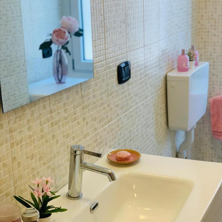 Two-room apartment 8 minutes from the subway - One-Bedroom Apartment - 2