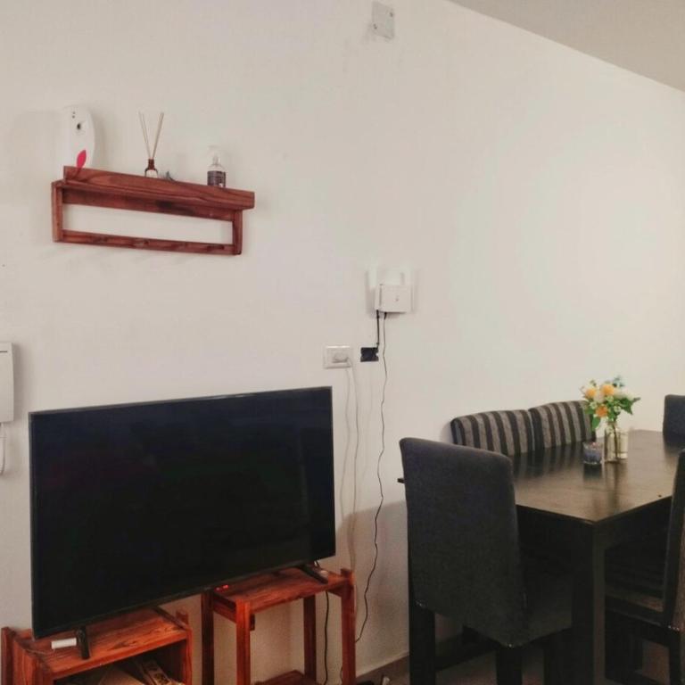 Depto a 10 minutos del Estadio Madre de Ciudades para 2 Pax - One-Bedroom Apartment - 4