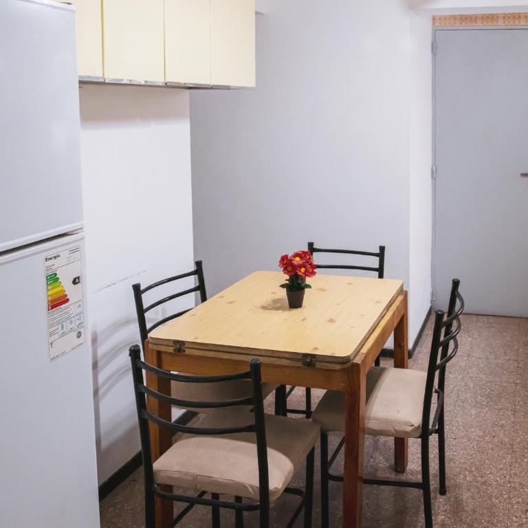 Muy amplio y cómodo - Excelente ubicación - Apartamento de 3 dormitorios - 35