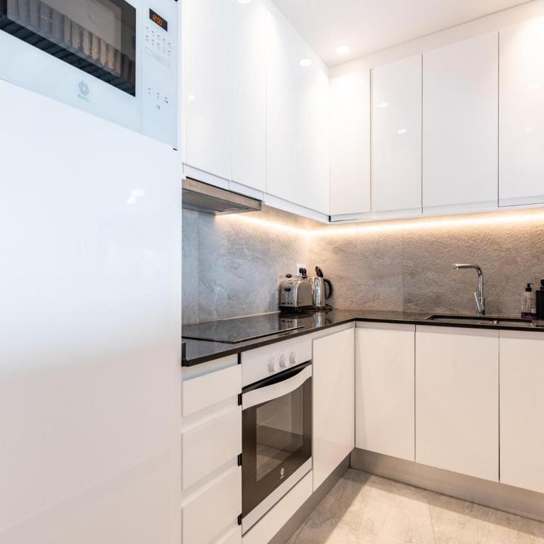Lively apartment in Mijas with private balcony - Apartamento de 2 dormitorios - 12