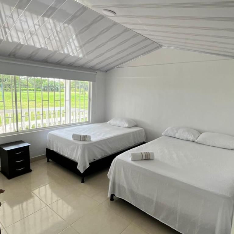 Hotel Campestre Cinco Estrellas - Three-Bedroom Bungalow - 10