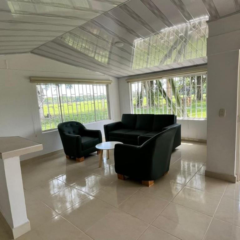 Hotel Campestre Cinco Estrellas - Three-Bedroom Bungalow - 11